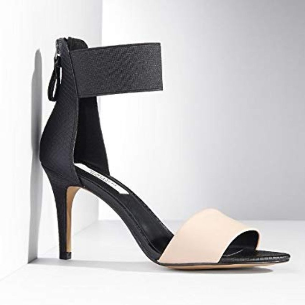 SIMPLY VERA VERA WANG Black & Tan Sandal Heels